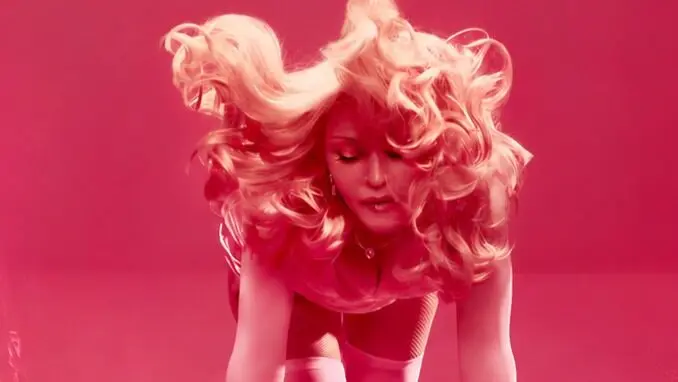 Madonna acerta com house e nu-disco em “Love Sensation”